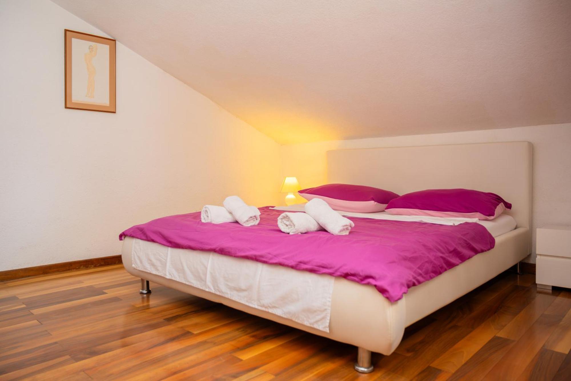Cozy Guest House Kamenita Split Eksteriør bilde